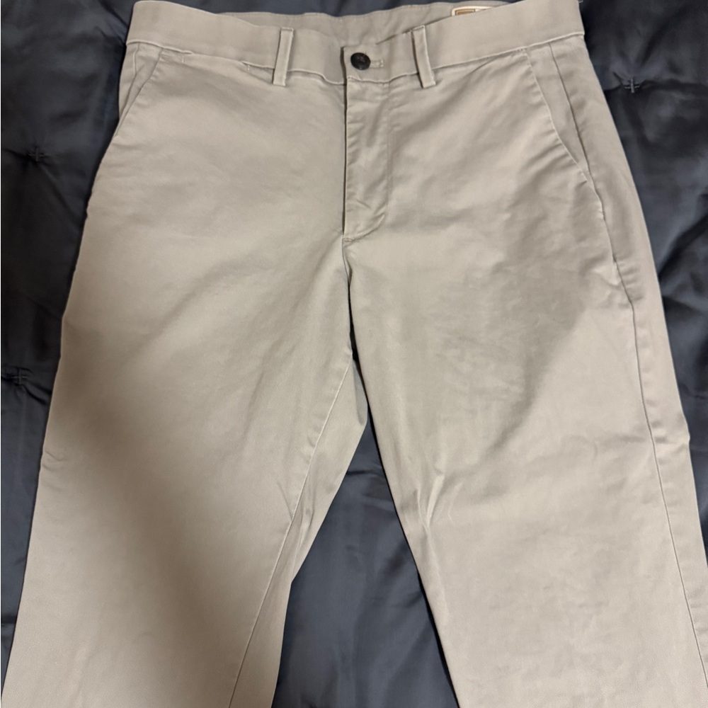 GAP Men's Slim Light Gray Chinos Flex